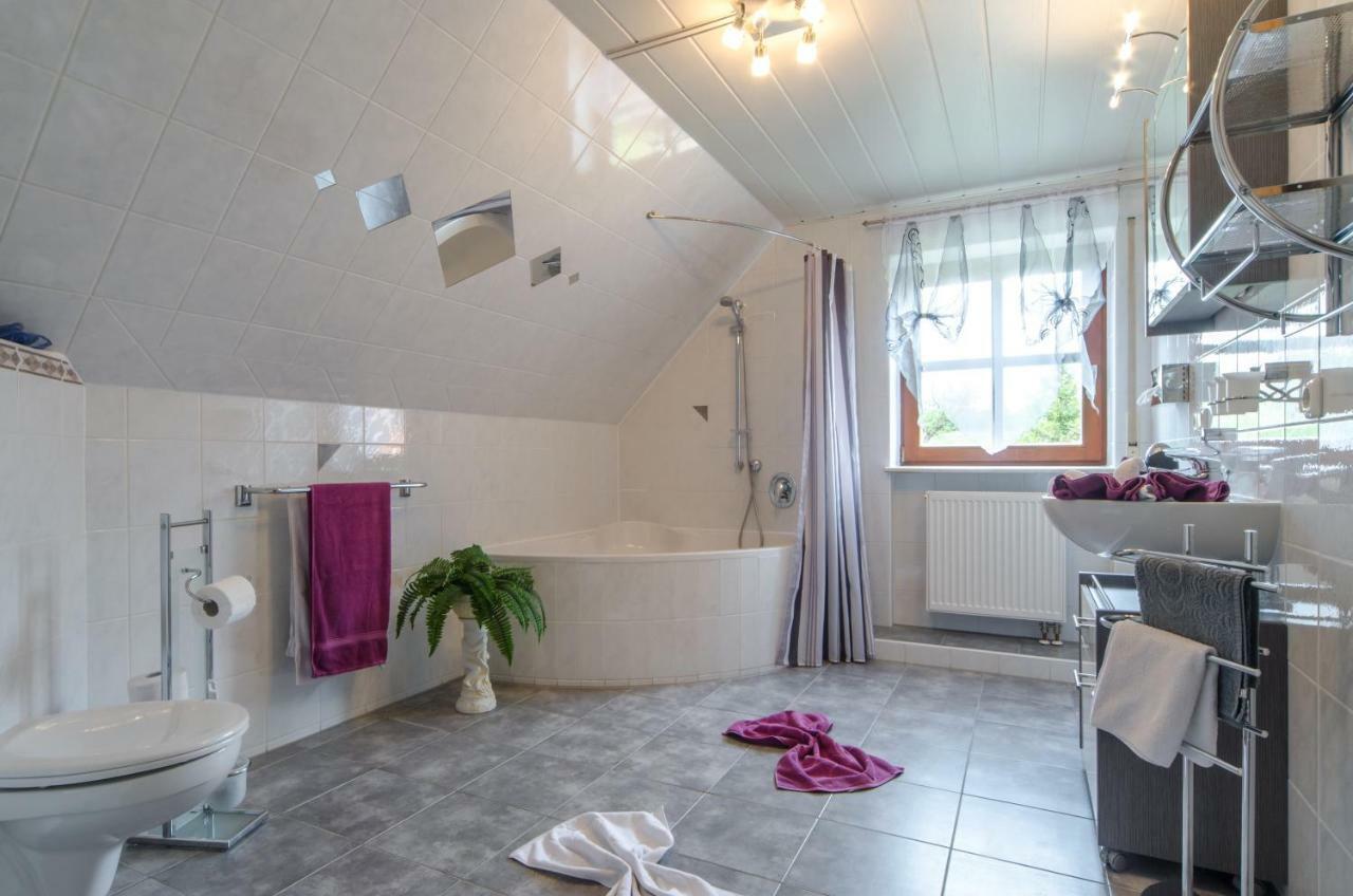 Haus Sonnenschein Lägenhet Goessweinstein Exteriör bild